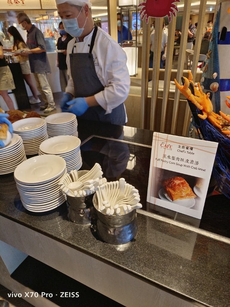 【台北吃到飽】香格里拉遠企CAFE平日午餐，秋蟹季開跑囉！20220923