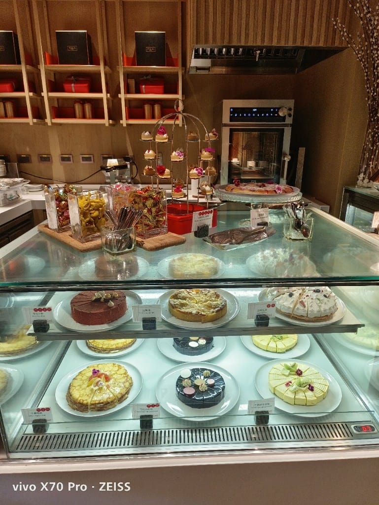 【台北吃到飽】香格里拉遠企CAFE平日午餐，秋蟹季開跑囉！20220923