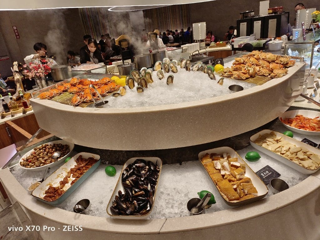 【桃園吃到飽】漢來海港餐廳 桃園店，平日午餐玉約饗樂買一送一！