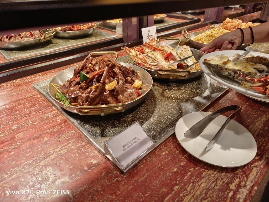 【台北吃到飽】東方文華酒店CAFÉ 4訪，2022最難訂位的飯店Buffet，頂級海鮮通通都有！！！