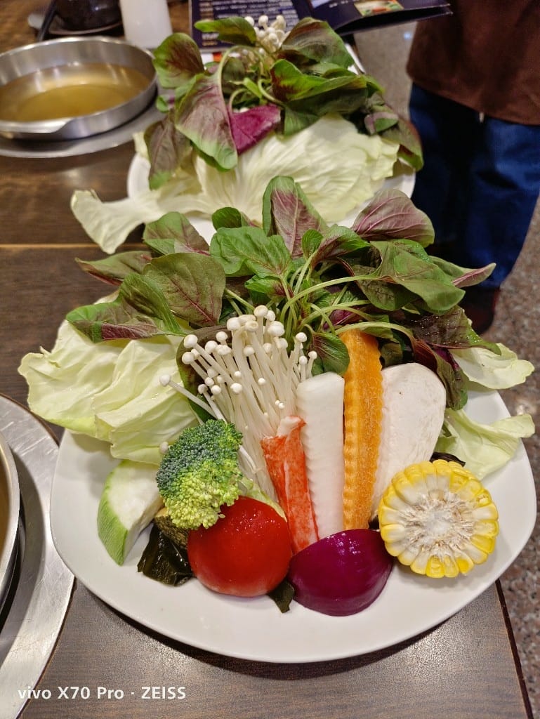 【新莊美食】 喜園火鍋新莊幸福店，食材新鮮又美味的火鍋店