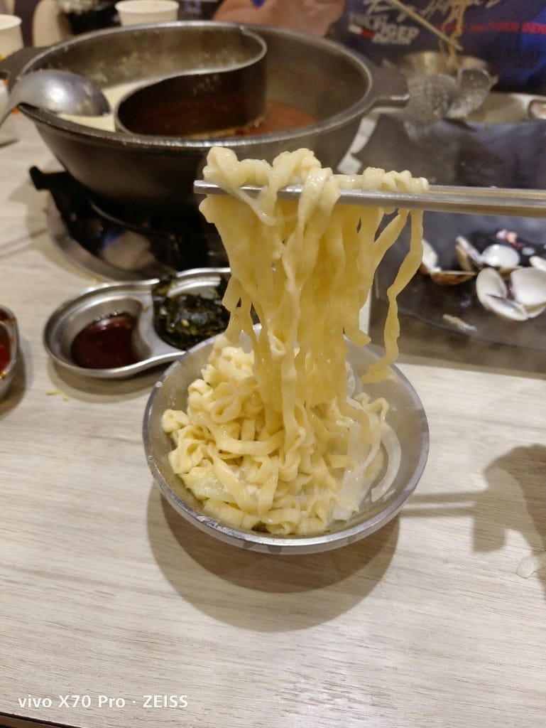 【新莊吃到飽】 韓哥哥銅盤烤肉4訪，久久沒吃會想念的銅盤烤肉和牛奶鍋❤️