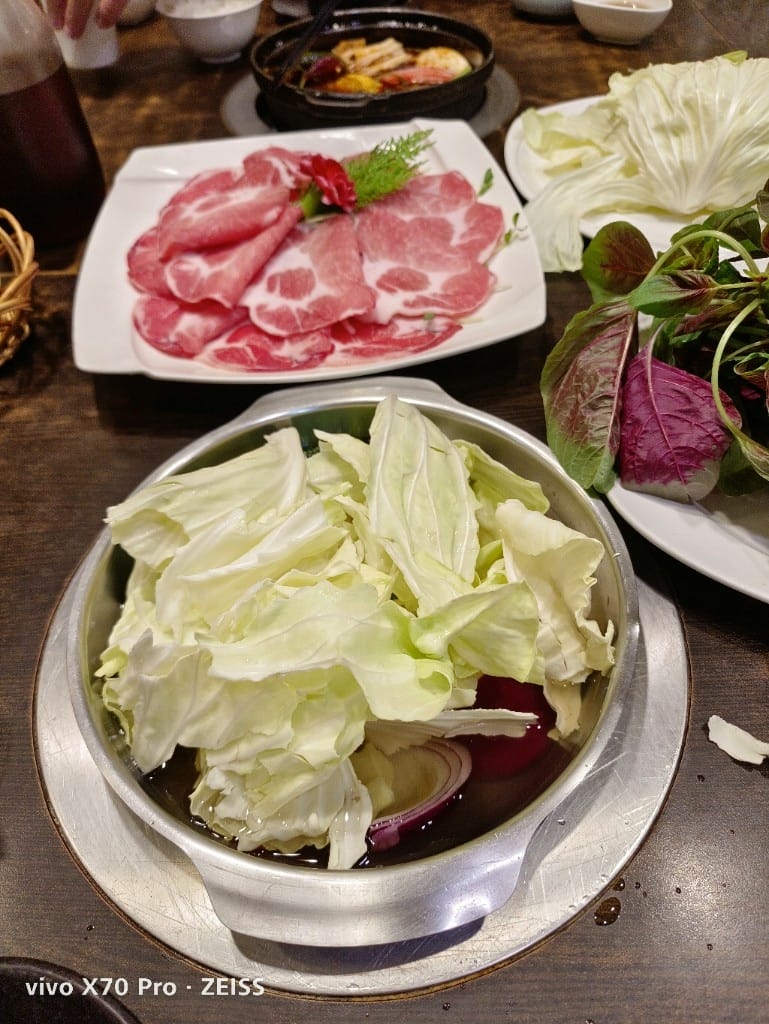 【新莊美食】 喜園火鍋新莊幸福店，食材新鮮又美味的火鍋店
