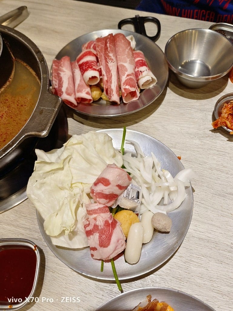 【新莊吃到飽】 韓哥哥銅盤烤肉4訪，久久沒吃會想念的銅盤烤肉和牛奶鍋❤️