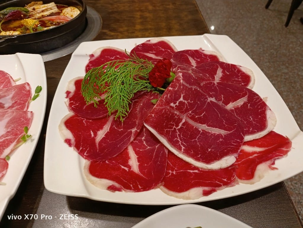 【新莊美食】 喜園火鍋新莊幸福店，食材新鮮又美味的火鍋店