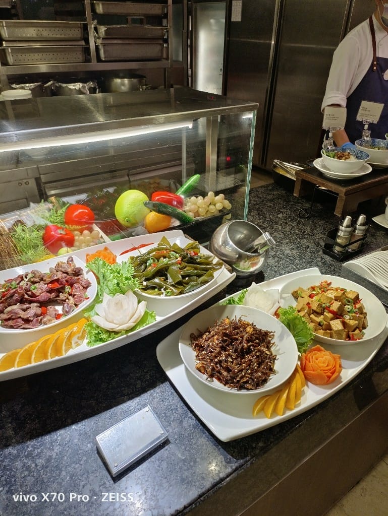 【台北吃到飽】喜來登12廚下午餐，JCB買一送一