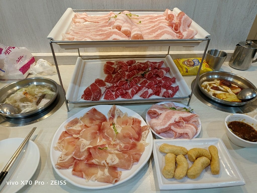 【新莊美食】 沐也日式涮涮鍋，排隊名店提，食材新鮮又平價！