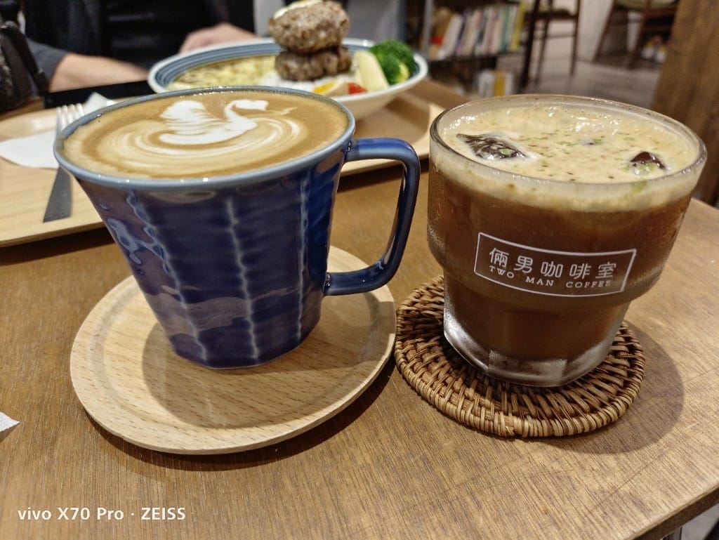 【台北美食】倆男咖啡室，有美味咖哩飯及甜點的巷弄咖啡館❤️
