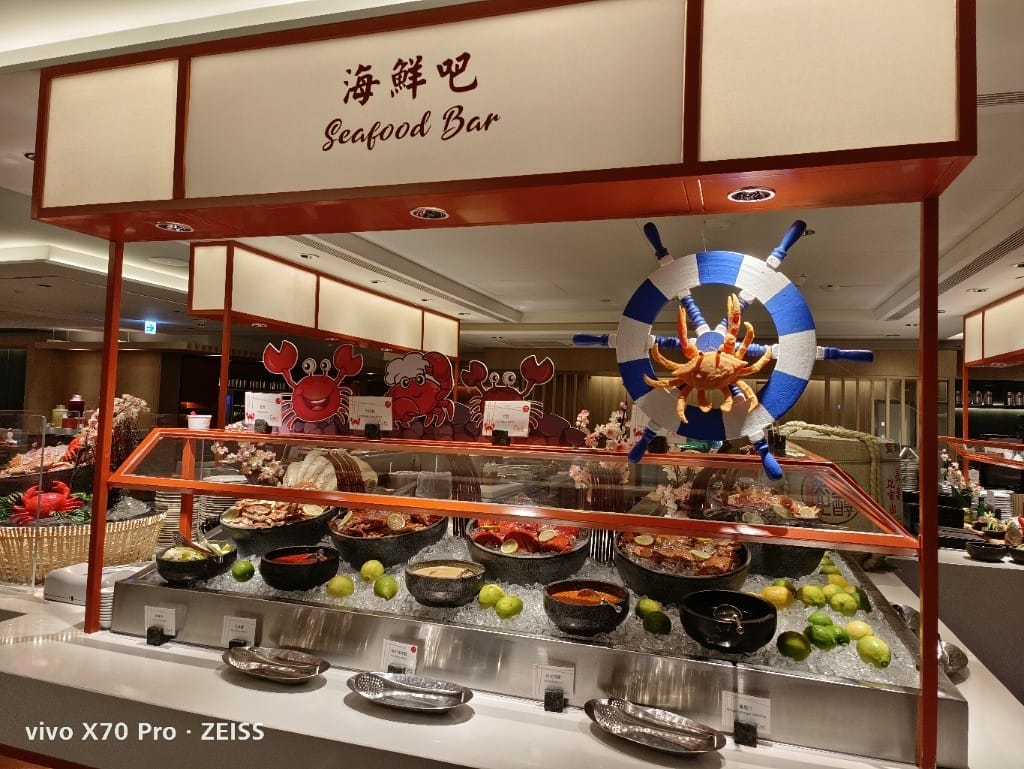 【台北吃到飽】香格里拉遠企CAFE7訪，平日午餐買一送一