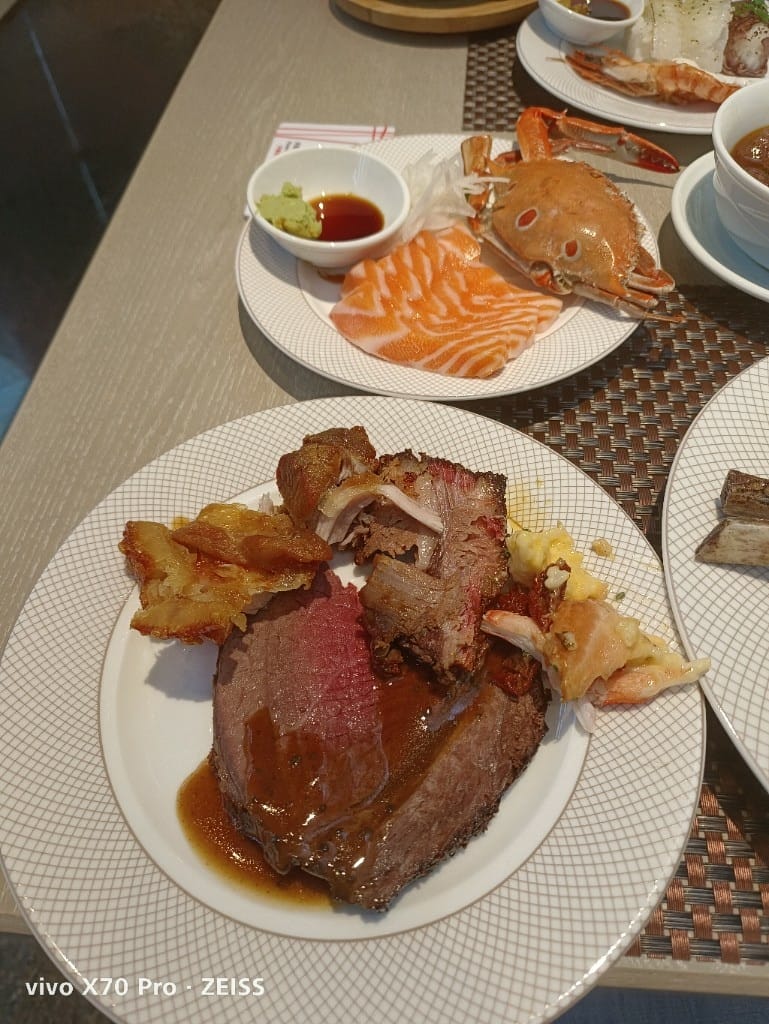 【台北吃到飽】香格里拉遠企CAFE7訪，平日午餐買一送一