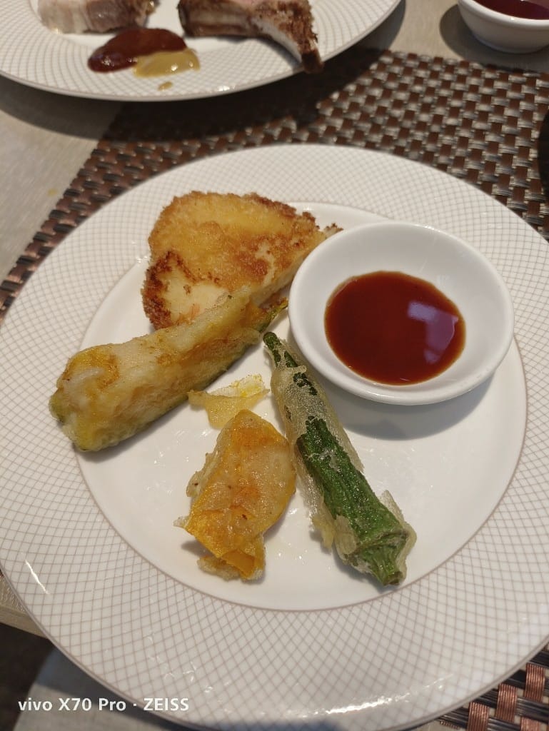 【台北吃到飽】香格里拉遠企CAFE7訪，平日午餐買一送一