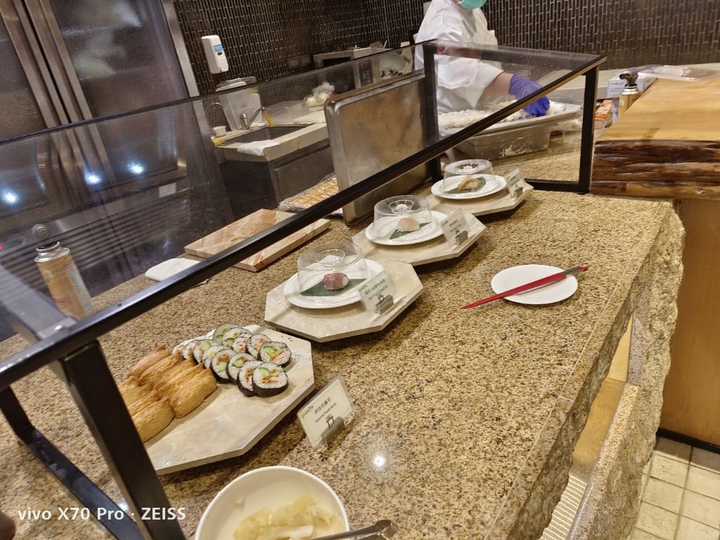 【台北吃到飽】美福彩匯午餐17訪，金卡會員買一送一