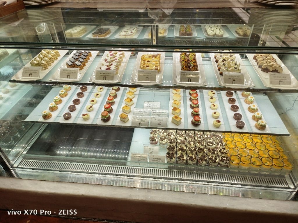 【台北吃到飽】美福彩匯午餐17訪，金卡會員買一送一