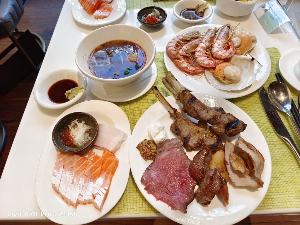 【台北吃到飽】美福彩匯午餐17訪，金卡會員買一送一