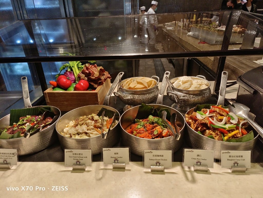 【台北吃到飽】美福彩匯午餐17訪，金卡會員買一送一