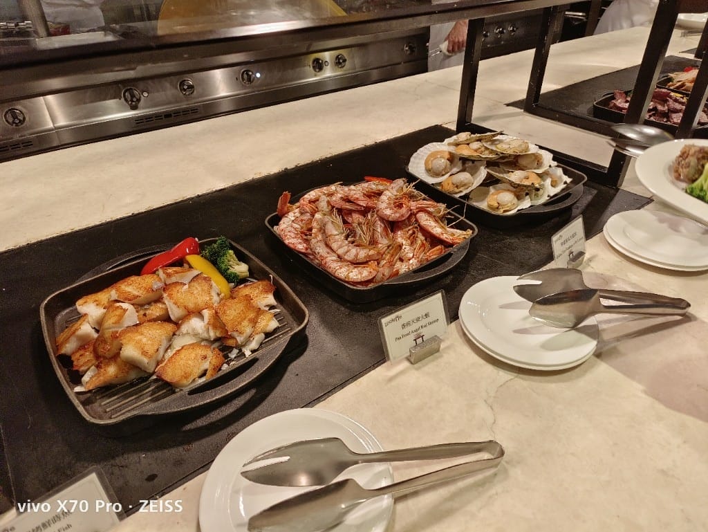 【台北吃到飽】美福彩匯午餐17訪，金卡會員買一送一