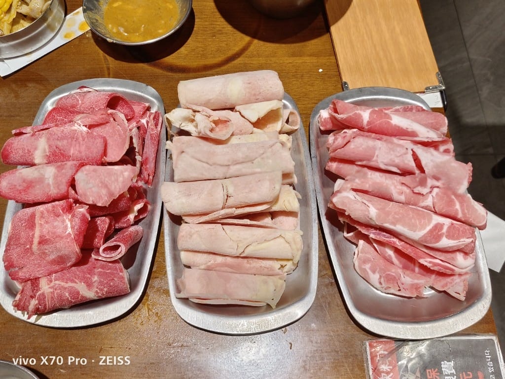 【新莊吃到飽】『 兩餐 』두끼韓國年糕火鍋吃到飽，韓式炸雞好好吃哦