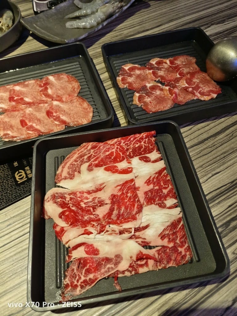 【台北吃到飽】狂野麻神麻辣火鍋2訪，有現煎牛排的麻辣鍋吃到飽耶！