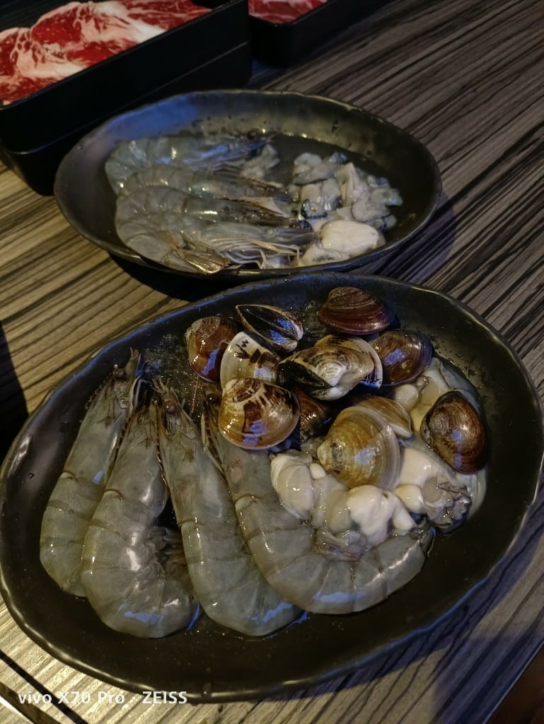 【台北吃到飽】狂野麻神麻辣火鍋2訪，有現煎牛排的麻辣鍋吃到飽耶！