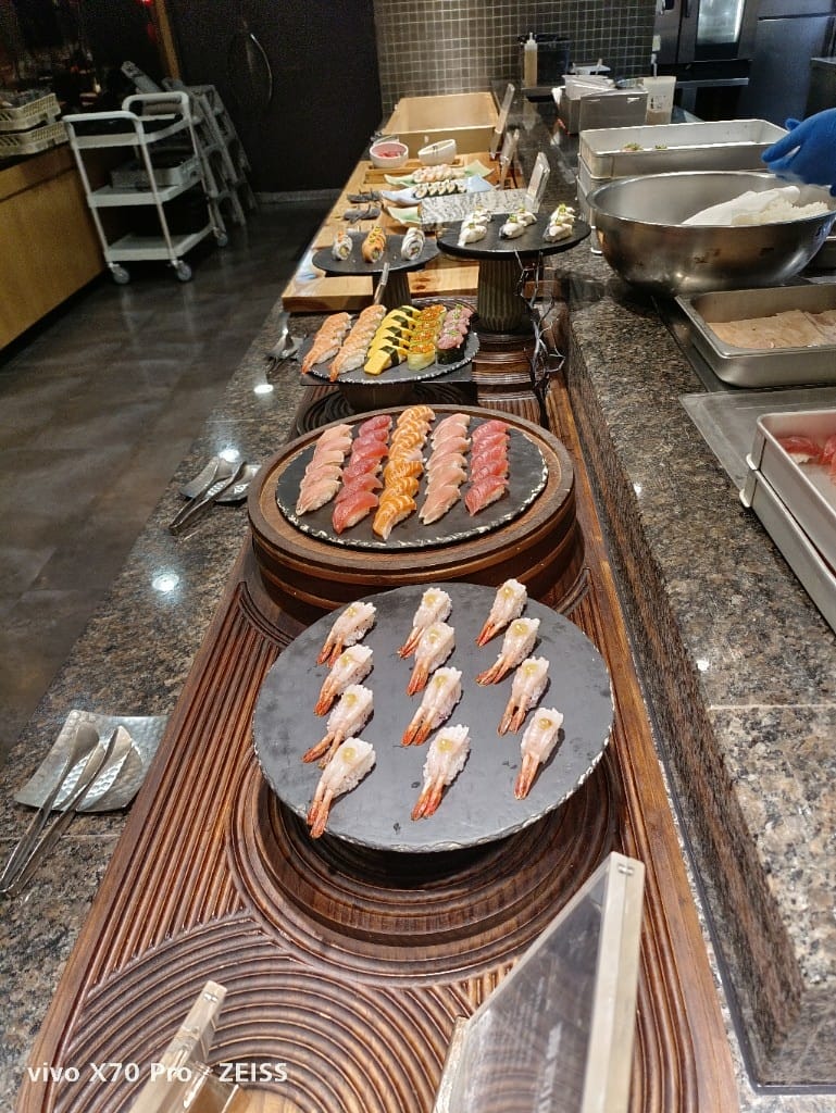 【板橋吃到飽】饗食天堂板橋店，平日午餐😸
