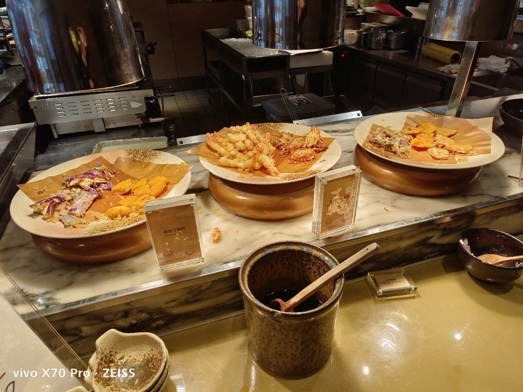 【台北吃到飽】 君悅酒店彩日本料理，純日料吃到飽，HSBC買一送一哦！