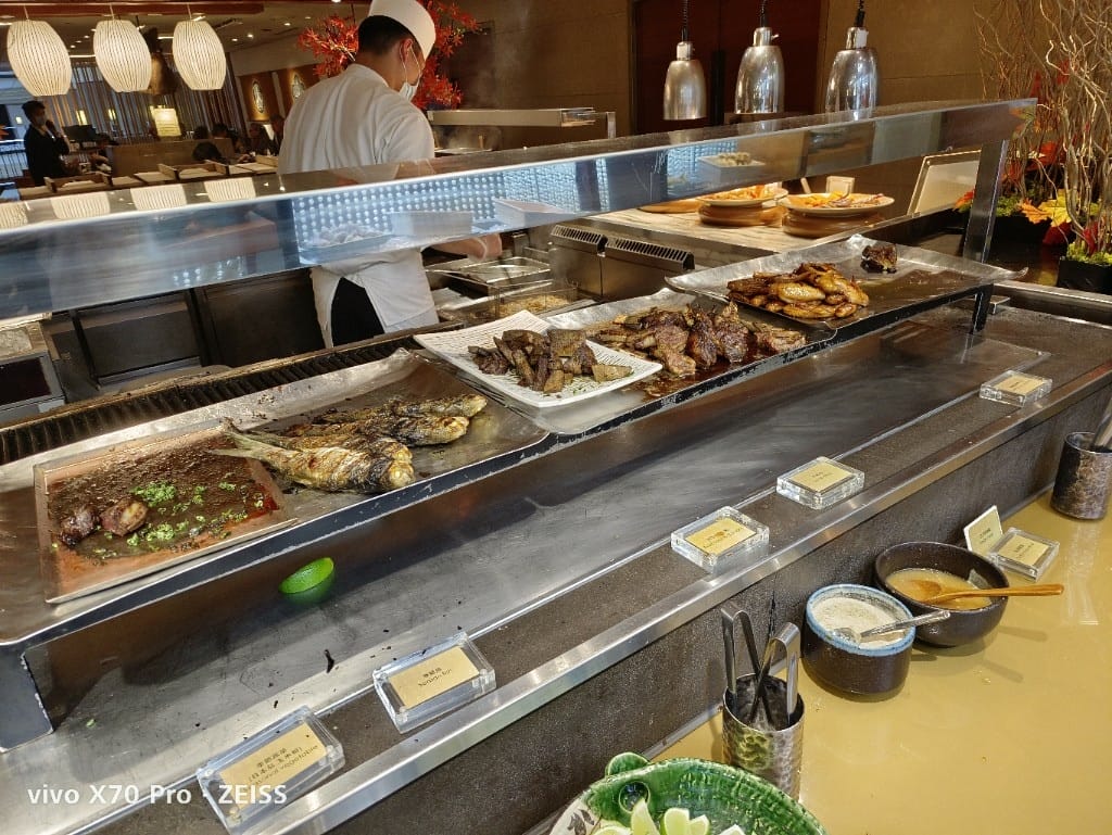 【台北吃到飽】 君悅酒店彩日本料理，純日料吃到飽，HSBC買一送一哦！