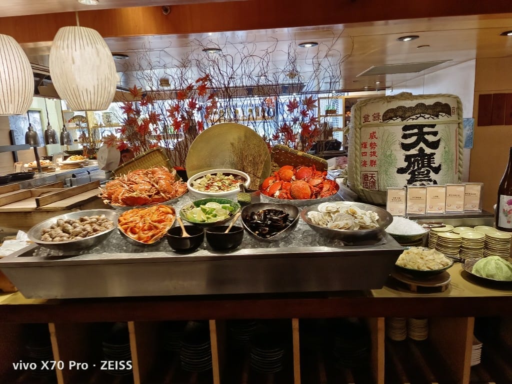【台北吃到飽】 君悅酒店彩日本料理，純日料吃到飽，HSBC買一送一哦！