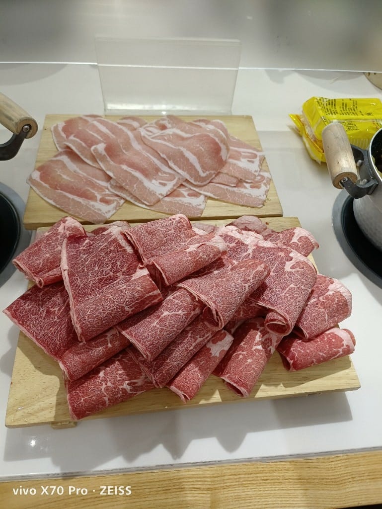 【新莊美食】 柒囍火鍋公司，網美風火鍋店！