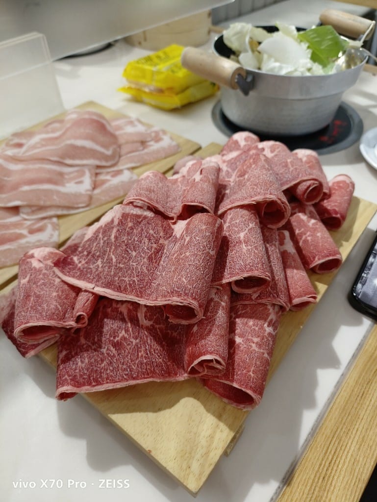 【新莊美食】 柒囍火鍋公司，網美風火鍋店！