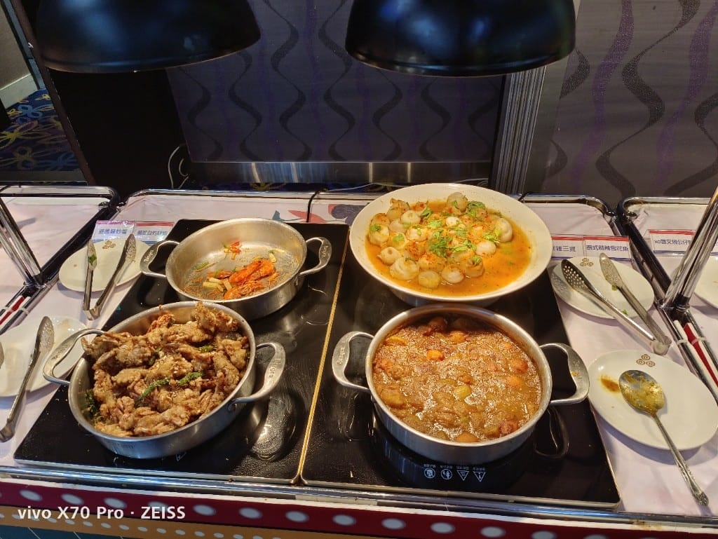 【新北吃到飽】晶宴會館-中和館，買一送一只要$330😸