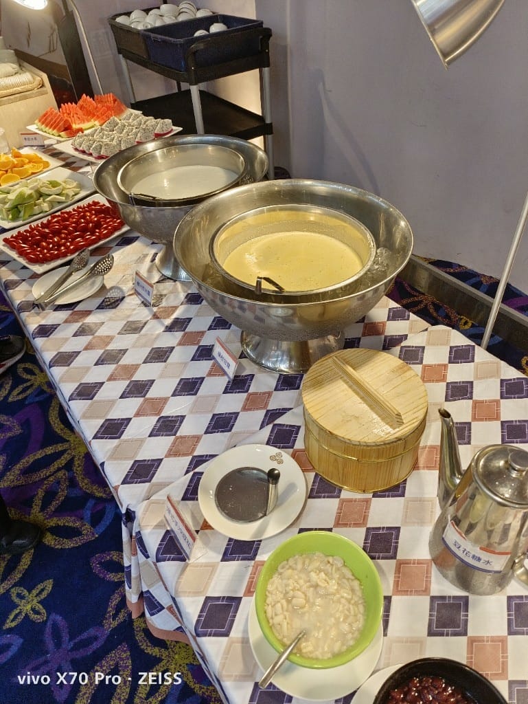 【新北吃到飽】晶宴會館-中和館，買一送一只要$330😸