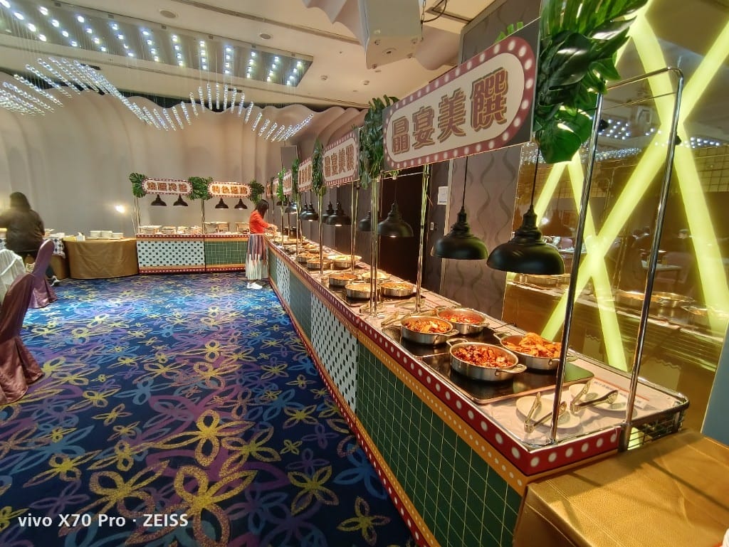 【新北吃到飽】晶宴會館-中和館，買一送一只要$330😸