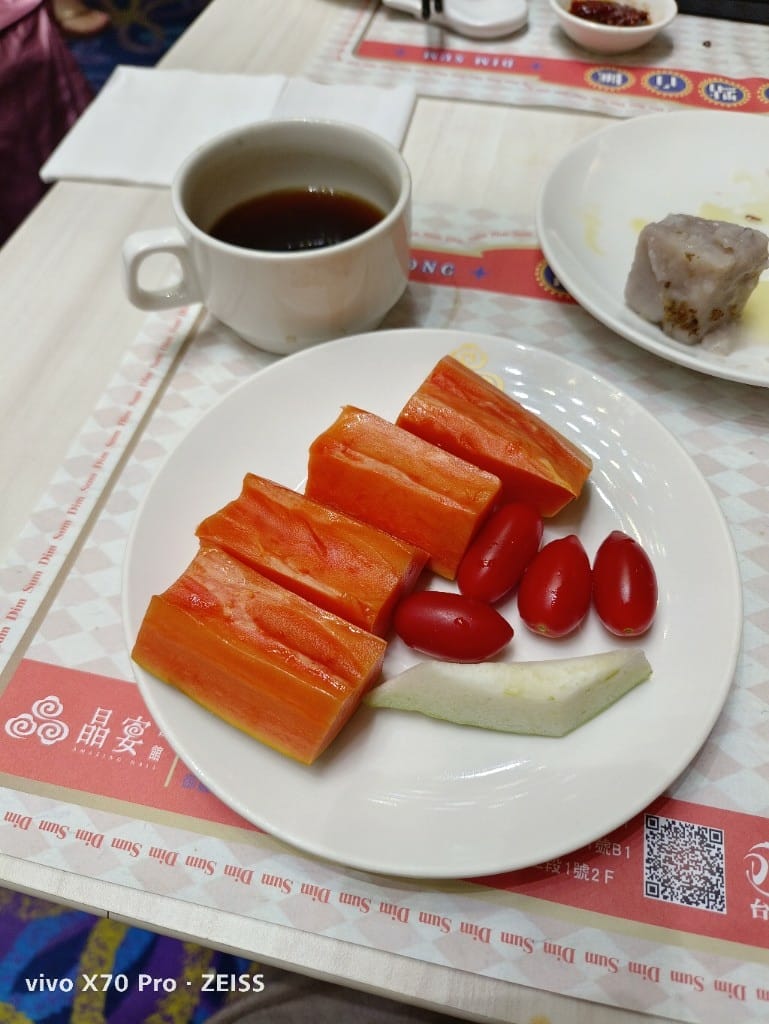 【新北吃到飽】晶宴會館-中和館，買一送一只要$330😸