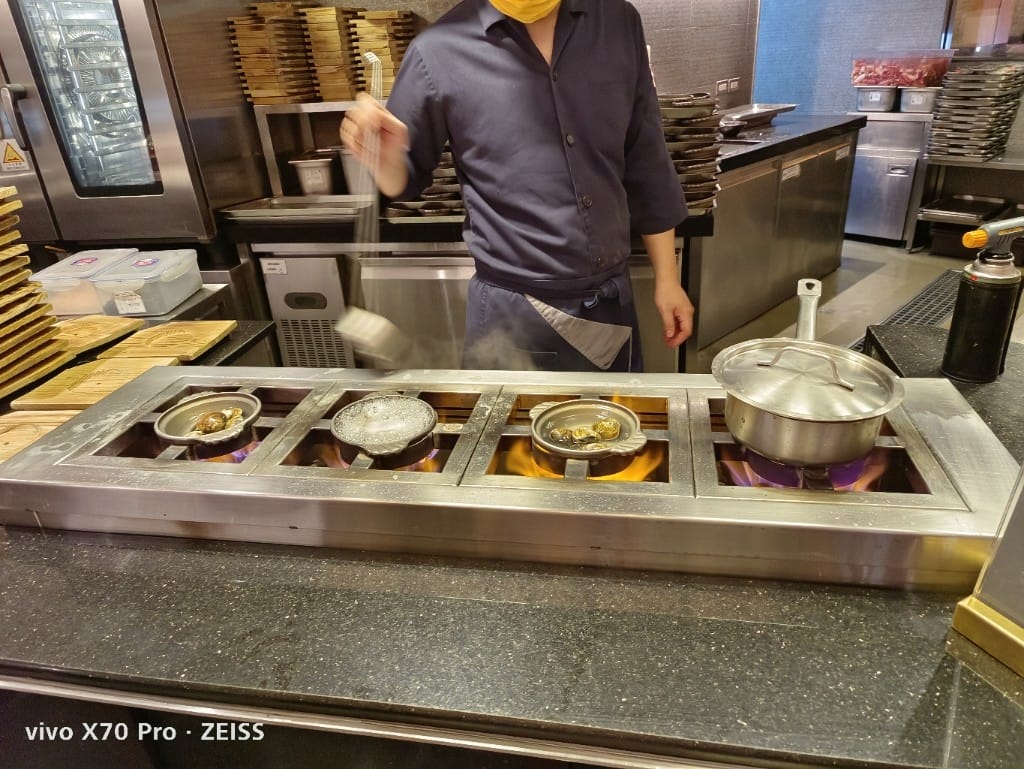 【台北吃到飽】旭集下午茶13訪，飽滿蟹黃麵包蟹自由了！