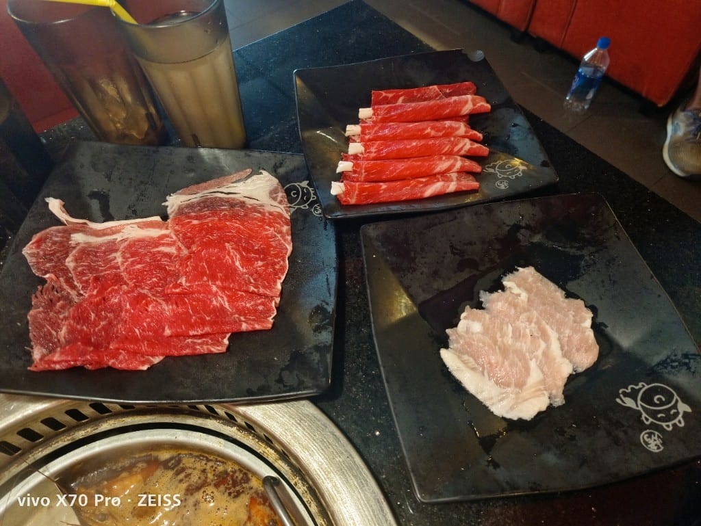 【新莊吃到飽】小蒙牛頂級麻辣養生鍋,平價湯頭好的火鍋吃到飽❤️ - 第10張圖 【新莊吃到飽】小蒙牛頂級麻辣養生鍋,平價湯頭好的火鍋吃到飽❤️