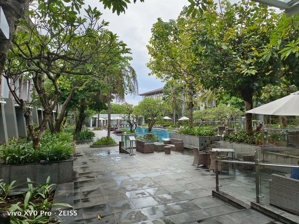 【峇里島住宿】伍拉賴機場希爾頓花園飯店，離機場不用十分鐘車程哦！