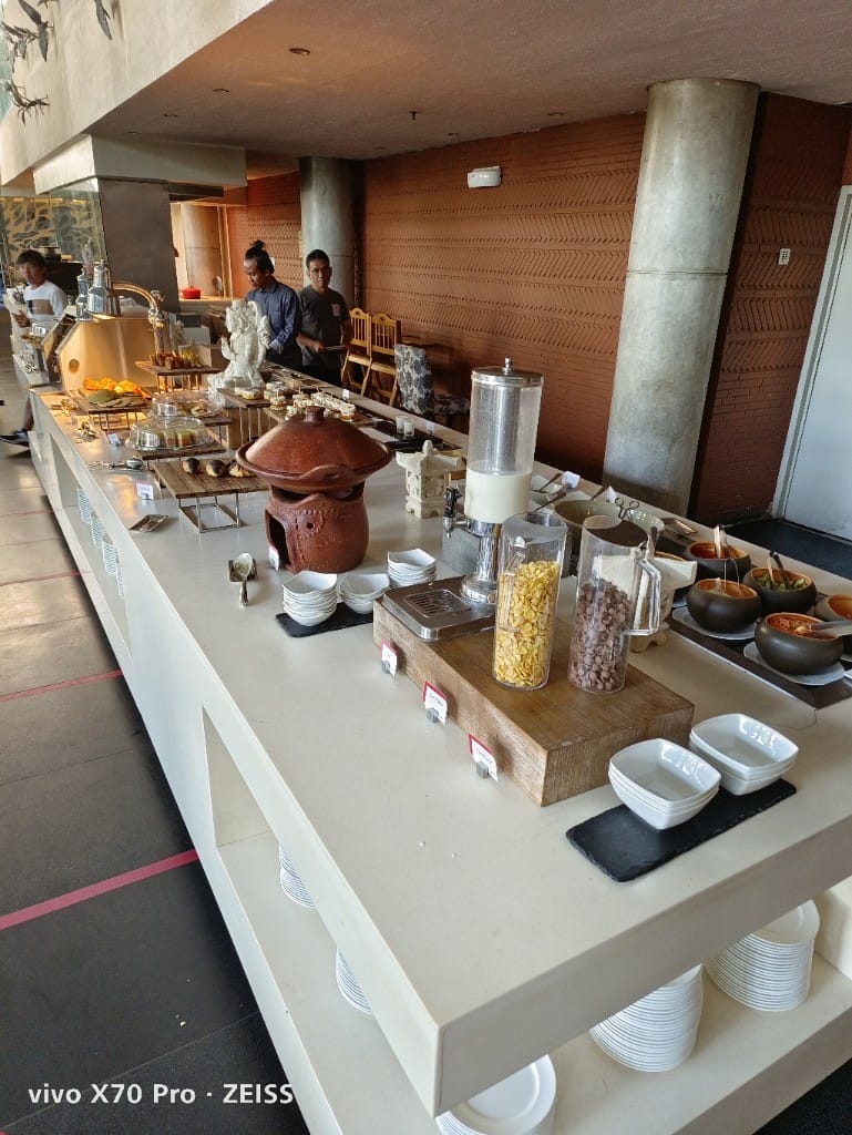 【峇里島美食】伍拉賴機場希爾頓花園飯店早餐