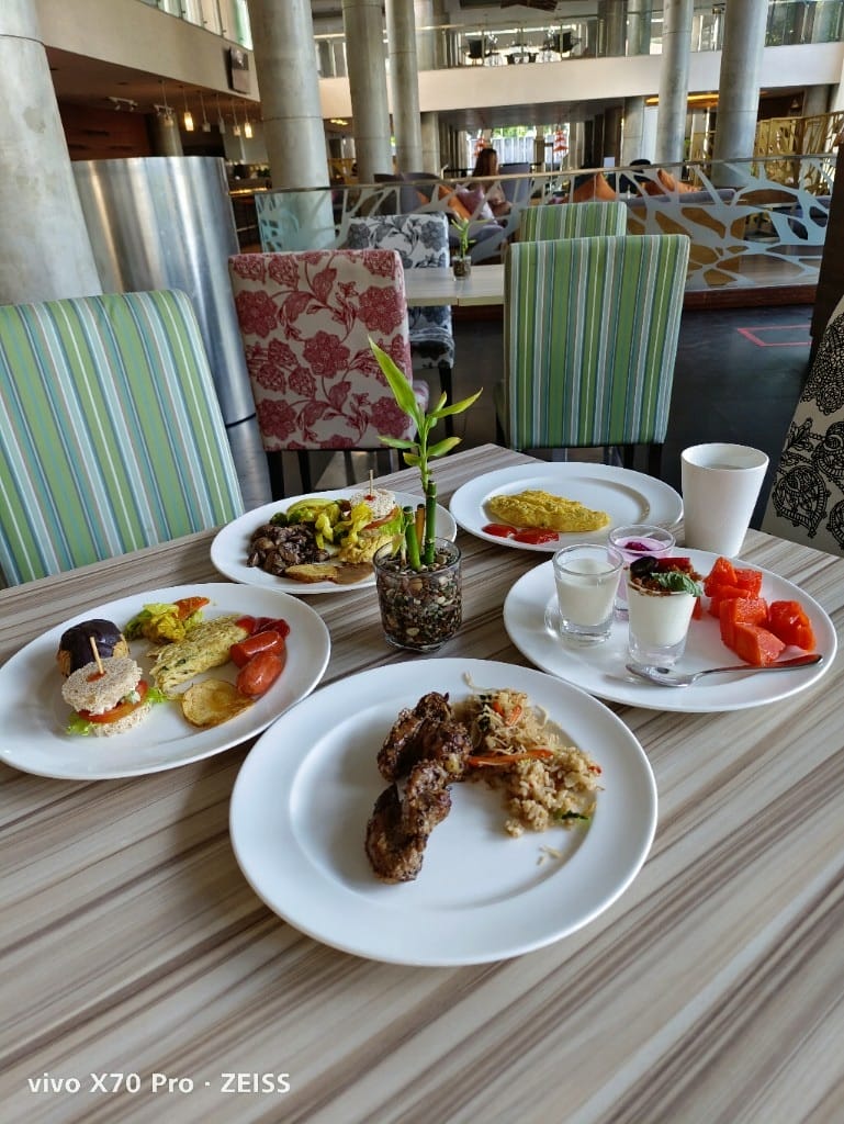 【峇里島美食】伍拉賴機場希爾頓花園飯店早餐