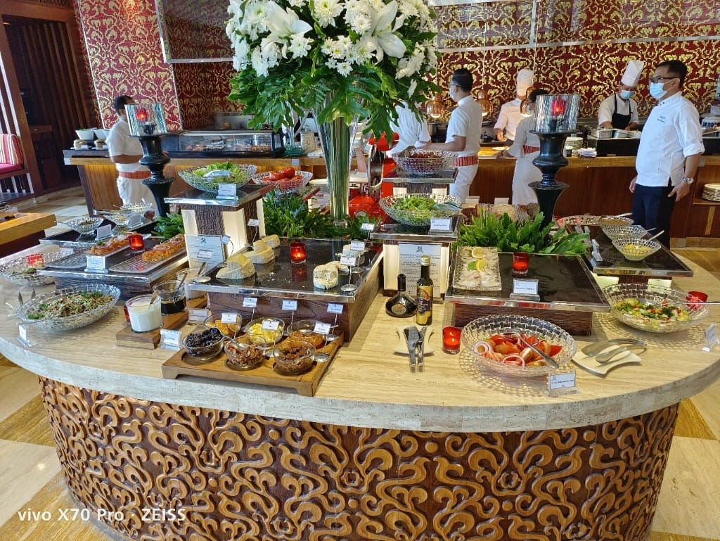 【峇里島美食】瑞吉酒店Boneka早餐