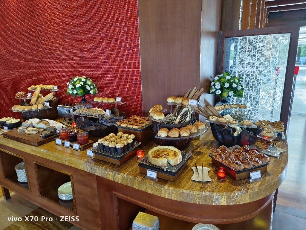 【峇里島美食】瑞吉酒店Boneka早餐