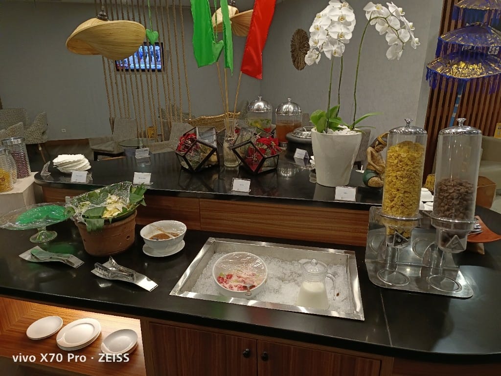 【印尼美食】蘇加諾哈達國際線貴賓室PlazaPremiumLounge & 拉萊伊國內線貴賓室ConcordiaLounge