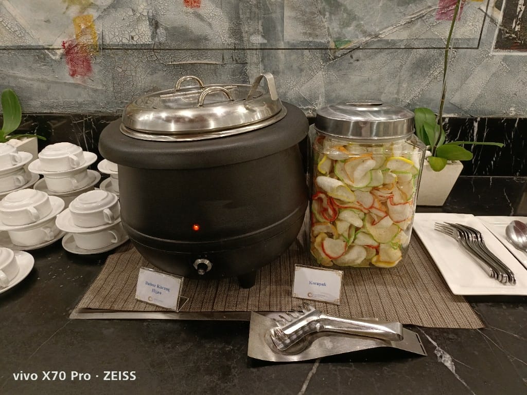 【印尼美食】蘇加諾哈達國際線貴賓室PlazaPremiumLounge & 拉萊伊國內線貴賓室ConcordiaLounge