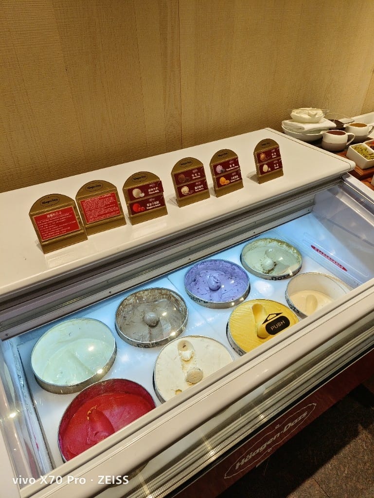 【台北吃到飽】香格里拉遠企CAFE8訪，平日午餐買一送一