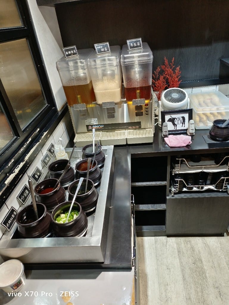 【新莊吃到飽】 武鶴個人鍋(新莊加盟店)，來試試和牛自由！