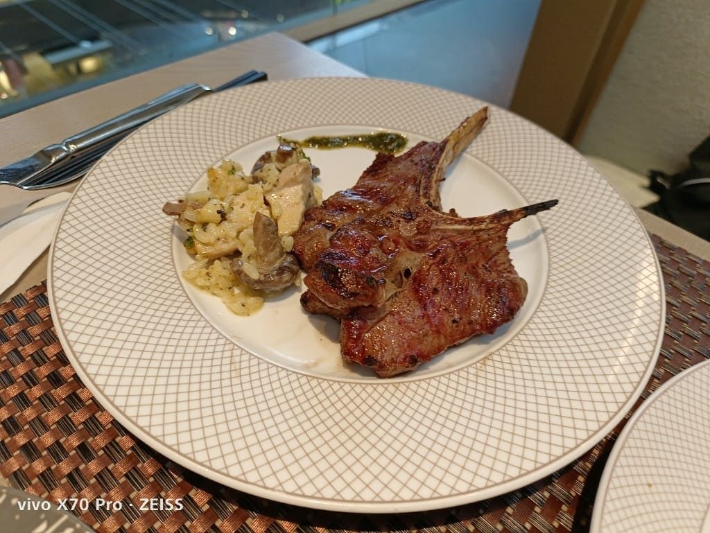 【台北吃到飽】香格里拉遠企CAFE8訪，平日午餐買一送一