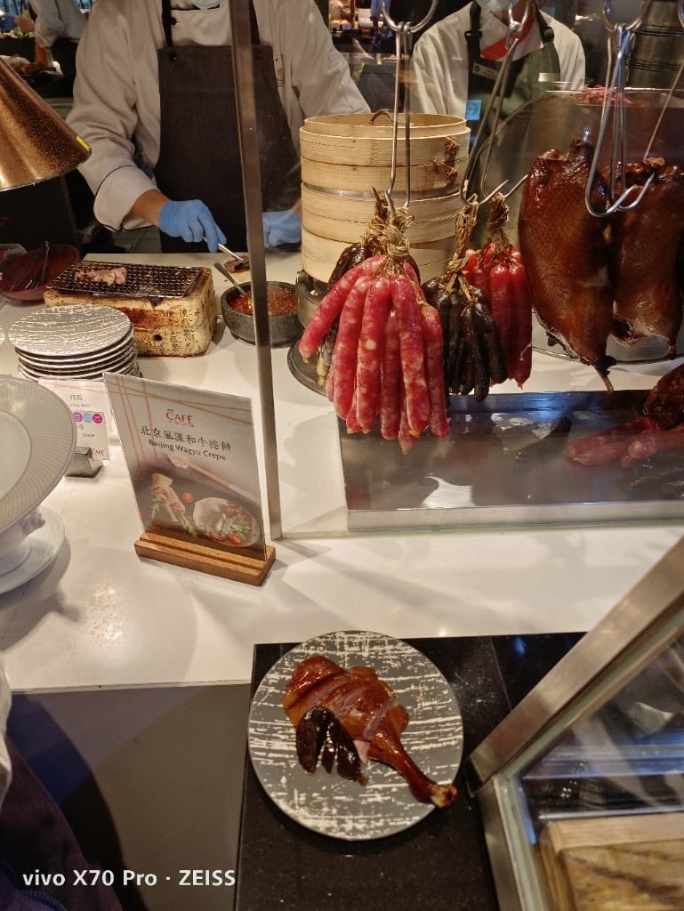 【台北吃到飽】香格里拉遠企CAFE8訪，平日午餐買一送一