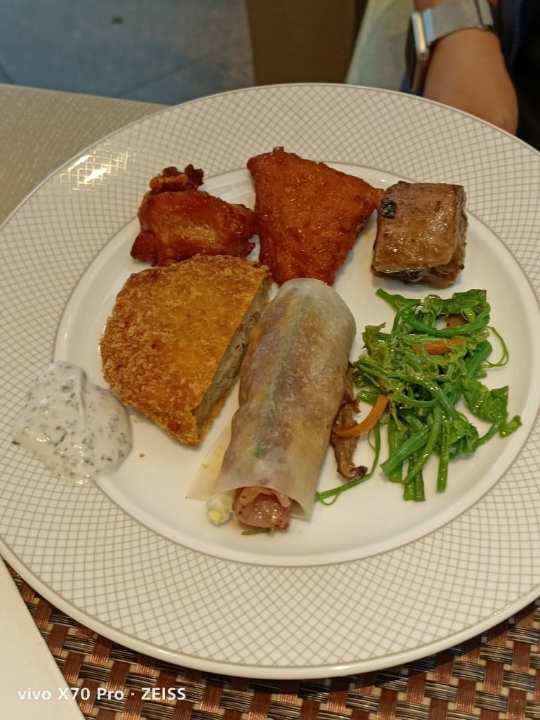 【台北吃到飽】香格里拉遠企CAFE8訪，平日午餐買一送一
