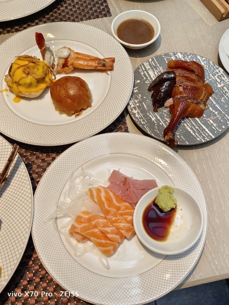 【台北吃到飽】香格里拉遠企CAFE8訪，平日午餐買一送一