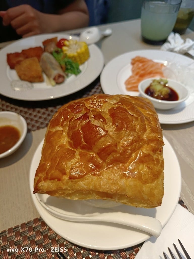 【台北吃到飽】香格里拉遠企CAFE8訪，平日午餐買一送一