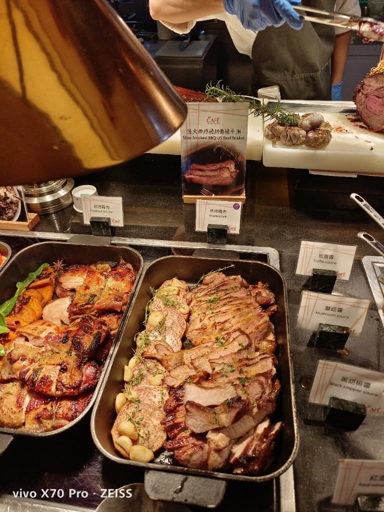 【台北吃到飽】香格里拉遠企CAFE8訪，平日午餐買一送一